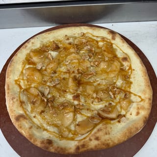 Apple Pie Pizza
